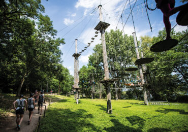 Mitten im Blackfoot Hochseilgarten